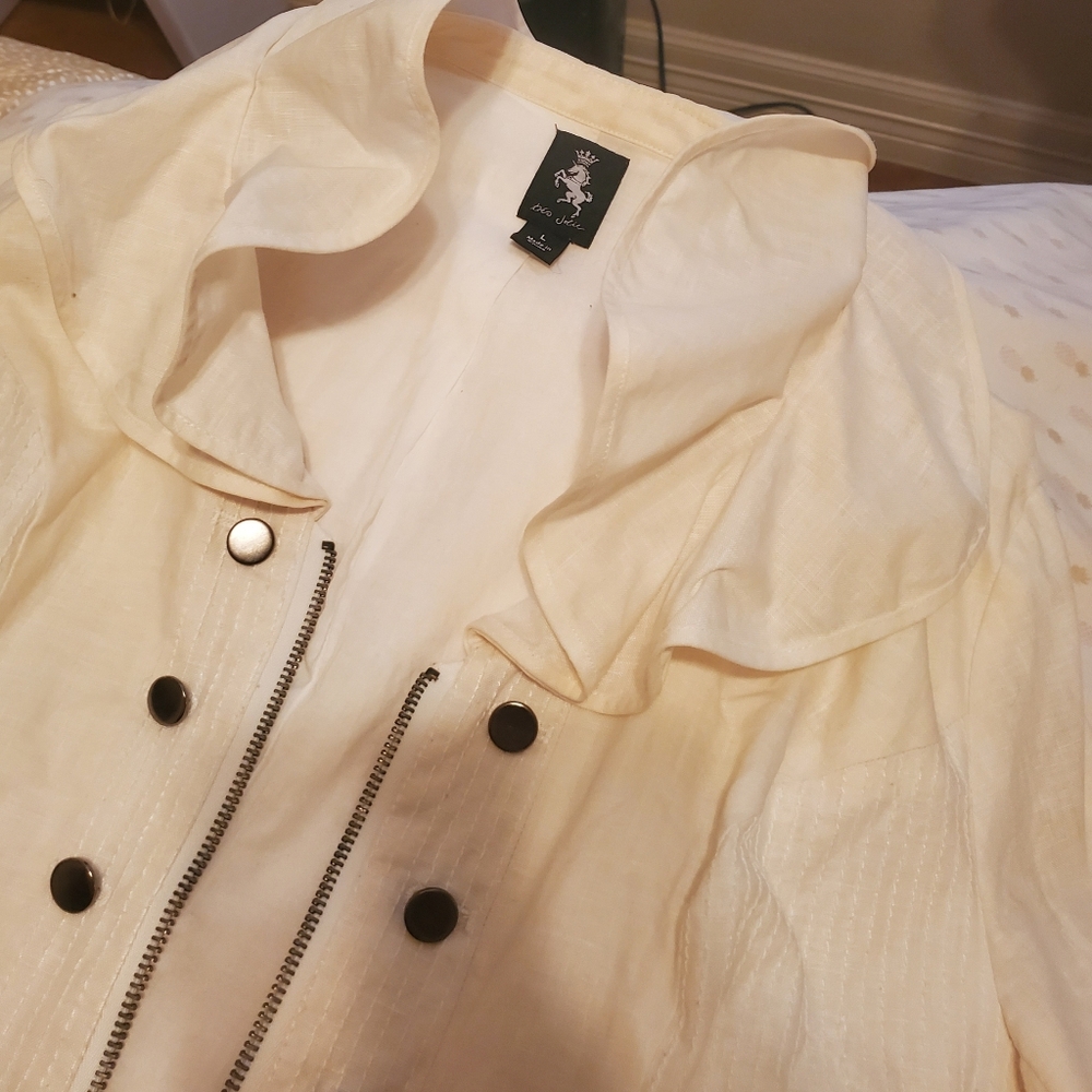 Linen Jacket Like New - Picture 3 of 8